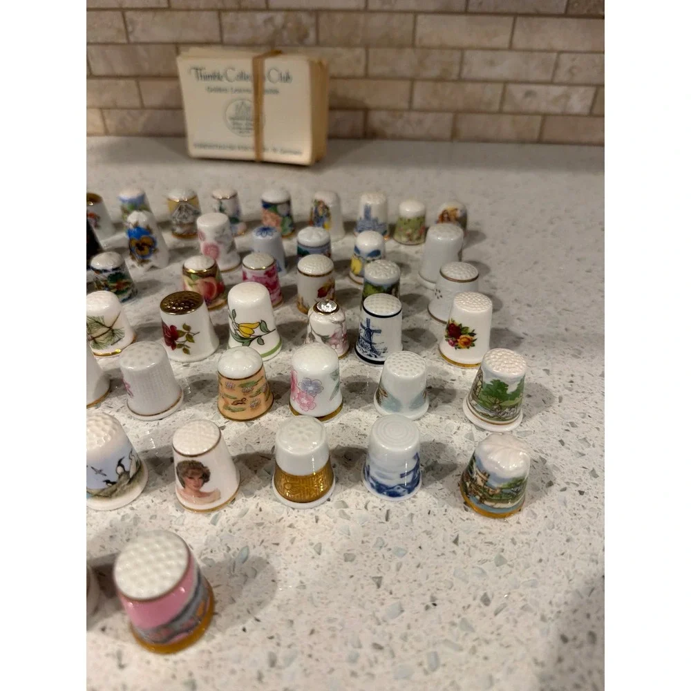 Hand Painted Porcelain Sewing Thimble‎ Bundle - Picture 4 of 7